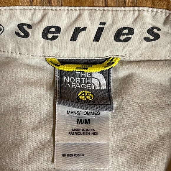The North Face A5 Button Up - Medium - Picture 2 of 4